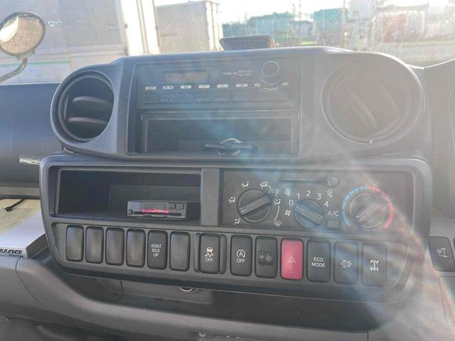 デュトロ 標準ロングアルミバン 4WD MT ディーゼル 総重量6575 積載量3000 ETC バックカメラ アイドリングストップ ESC エアコン パワーウィンドウ 箱内寸長460幅170高223 3人乗り(18枚目)