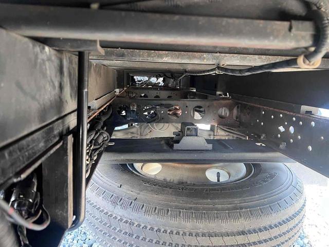 デュトロ 標準ロングアルミバン 4WD MT ディーゼル 総重量6575 積載量3000 ETC バックカメラ アイドリングストップ ESC エアコン パワーウィンドウ 箱内寸長460幅170高223 3人乗り(29枚目)