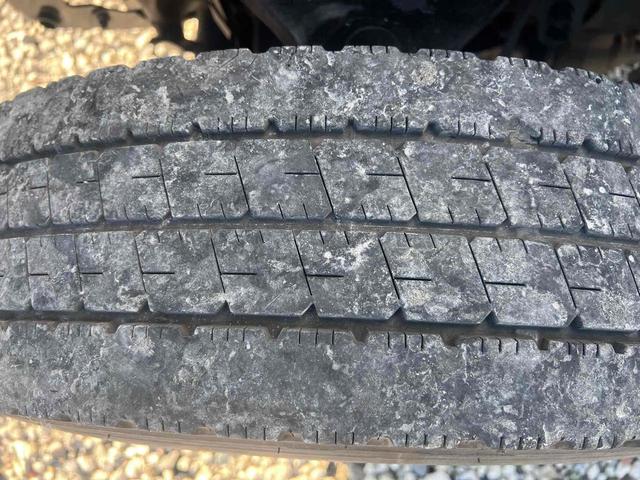 デュトロ 標準ロングアルミバン 4WD MT ディーゼル 総重量6575 積載量3000 ETC バックカメラ アイドリングストップ ESC エアコン パワーウィンドウ 箱内寸長460幅170高223 3人乗り(35枚目)