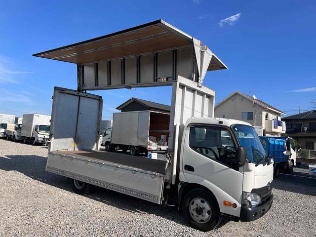 デュトロ 標準ロングアルミウィング 4WD MT AC ETC 3人乗り 総重量6565kg 積載量3000kg 全長630幅190高296 内寸長430幅182高195 Bカメラ ラッシング2段(2枚目)