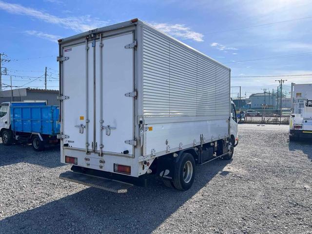 デュトロ 標準ロングアルミウィング 4WD MT AC ETC 3人乗り 総重量6565kg 積載量3000kg 全長630幅190高296 内寸長430幅182高195 Bカメラ ラッシング2段(9枚目)