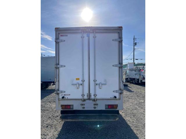 デュトロ 標準ロングアルミウィング 4WD MT AC ETC 3人乗り 総重量6565kg 積載量3000kg 全長630幅190高296 内寸長430幅182高195 Bカメラ ラッシング2段(10枚目)