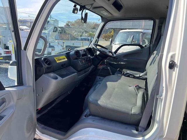 デュトロ 標準ロングアルミウィング 4WD MT AC ETC 3人乗り 総重量6565kg 積載量3000kg 全長630幅190高296 内寸長430幅182高195 Bカメラ ラッシング2段(17枚目)