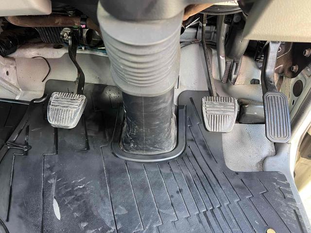 デュトロ 標準ロングアルミウィング 4WD MT AC ETC 3人乗り 総重量6565kg 積載量3000kg 全長630幅190高296 内寸長430幅182高195 Bカメラ ラッシング2段(24枚目)