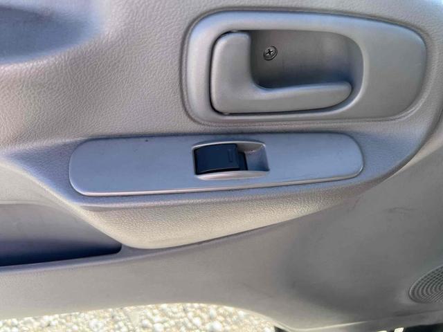 デュトロ 標準ロングアルミウィング 4WD MT AC ETC 3人乗り 総重量6565kg 積載量3000kg 全長630幅190高296 内寸長430幅182高195 Bカメラ ラッシング2段(27枚目)