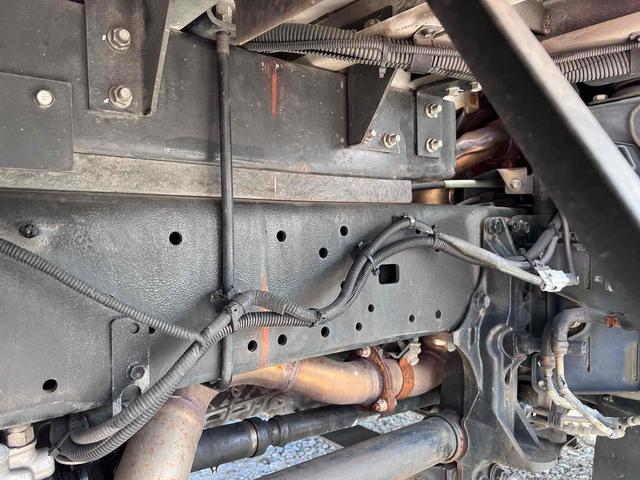 デュトロ 標準ロングアルミウィング 4WD MT AC ETC 3人乗り 総重量6565kg 積載量3000kg 全長630幅190高296 内寸長430幅182高195 Bカメラ ラッシング2段(38枚目)