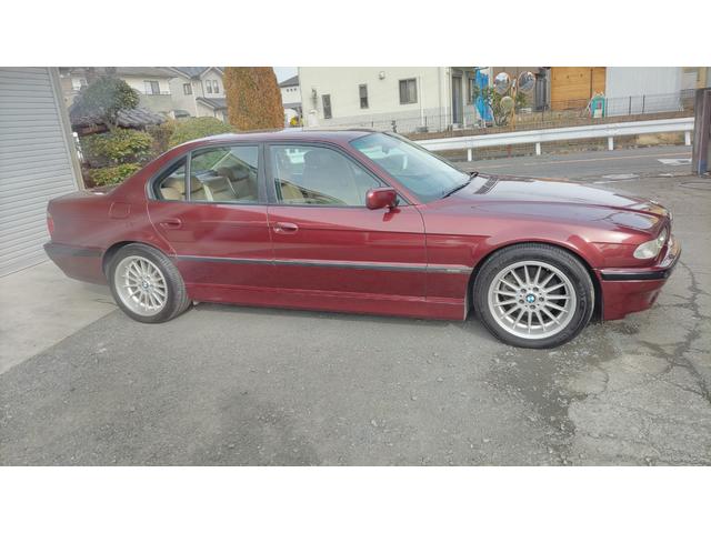 ７シリーズ ７４０ｉ　Ｍスポーツ　クラブセレクション　ＥＴＣ　オートクルーズコントロール　ナビ　アルミホイール　ＨＩＤ　サンルーフ　ＡＴ　シートヒーター　キーレスエントリー　パワーシート　革シート　ＡＢＳ　エアコン　パワーステアリング　パワーウィンドウ（15枚目）
