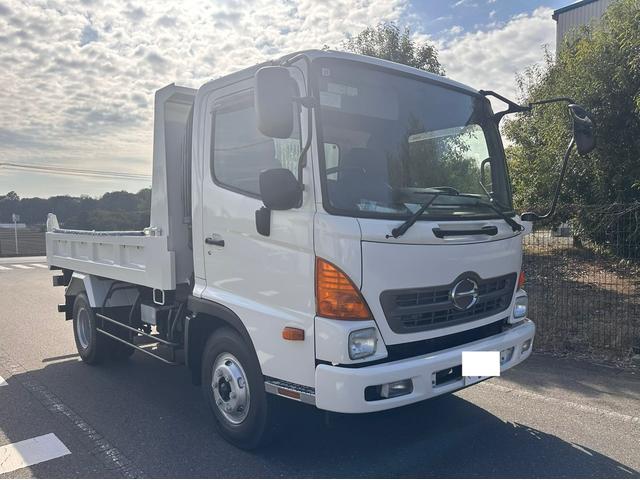 ヒノレンジャー 日野 平成23年式 4tダンプ 車検令和8年10月30日 MT6速 パワステ パワーウィンドウ ABS エアコン(3枚目)