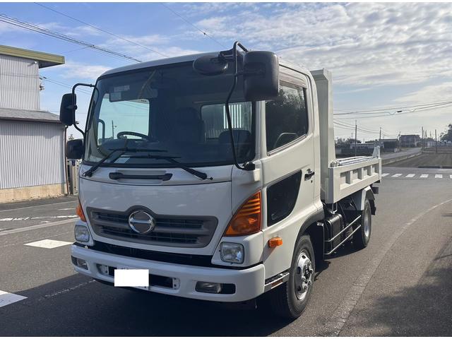 ヒノレンジャー 日野 平成23年式 4tダンプ 車検令和8年10月30日 MT6速 パワステ パワーウィンドウ ABS エアコン(4枚目)