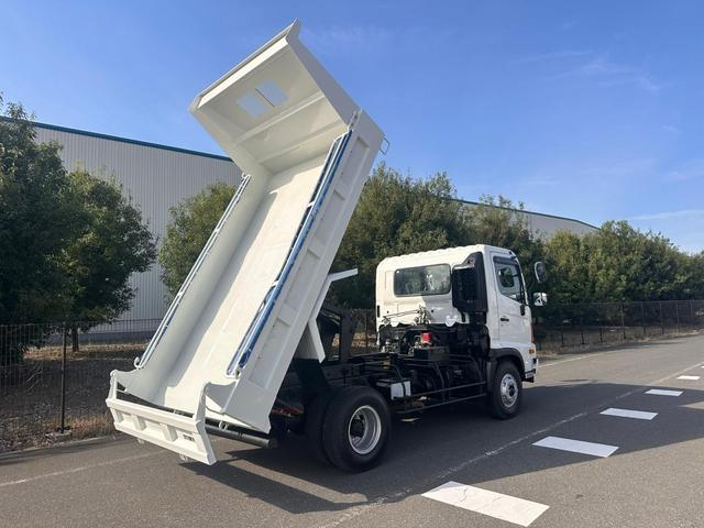 ヒノレンジャー 日野 平成23年式 4tダンプ 車検令和8年10月30日 MT6速 パワステ パワーウィンドウ ABS エアコン(8枚目)