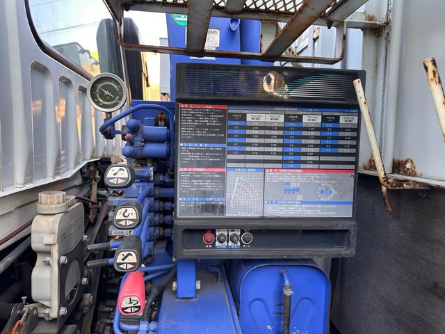 ファイター 三菱ふそう 平成20年式 ベッド付き 4段クレーンフックイン MT6速 パワステ パワーウィンドウ ABS(46枚目)