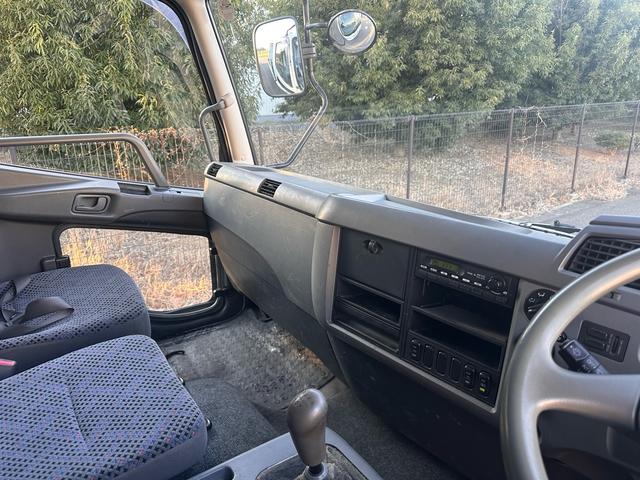 ファイター 三菱ふそう 平成20年式 ベッド付き 4段クレーンフックイン MT6速 パワステ パワーウィンドウ ABS(61枚目)