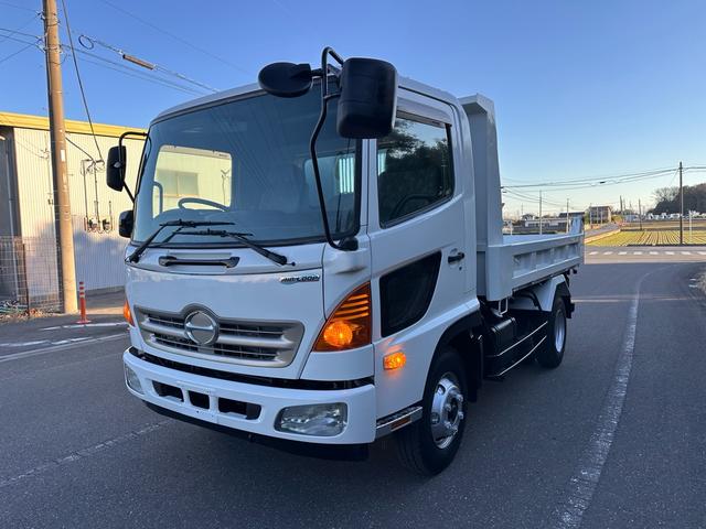 ヒノレンジャー 　日野　平成２５年式　４ｔダンプ　ＭＴ６速　パワステ　パワーウィンドウ　ＡＢＳ　エアコン（3枚目）