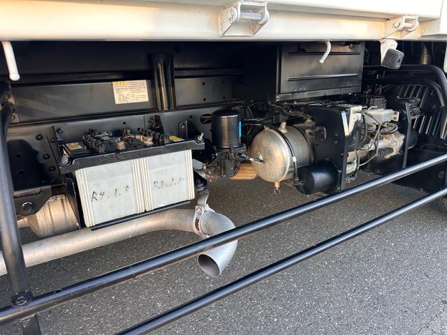 ヒノレンジャー 　日野　平成２５年式　４ｔダンプ　ＭＴ６速　パワステ　パワーウィンドウ　ＡＢＳ　エアコン（63枚目）