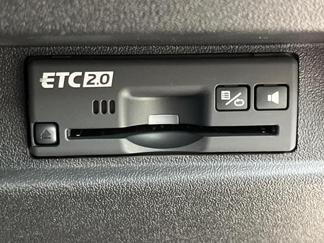 XC 4WD 5MT セーフティサポート 禁煙車 ディスプレイオーディオ ETC2.0 シートヒーター LEDヘッドライト クルーズコントロール オートハイビーム 車線逸脱警報 スマートキー オートエアコン(6枚目)