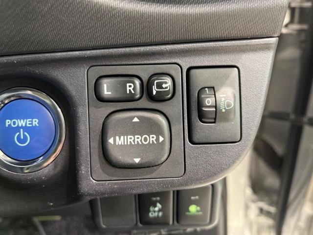 S 禁煙車 SDナビ バックカメラ Bluetooth再生 フルセグTV ETC シートヒーター スマートキー オートライト オートエアコン DVD再生 盗難防止装置 プライバシーガラス 横滑防止装置(35枚目)