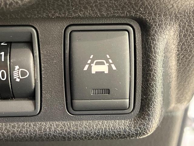 X エマージェンシーブレーキ 禁煙車 純正ナビ バックカメラ Bluetooth接続 ETC 車線逸脱警報 スマートキー オートライト 地デジ CD再生 盗難防止装置 プライバシーガラス(7枚目)