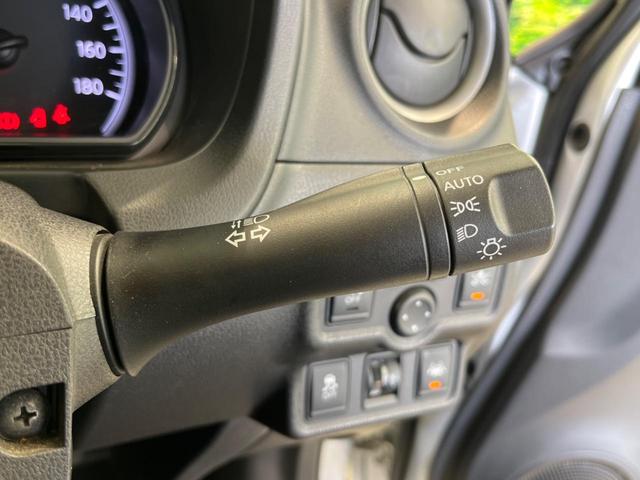 X エマージェンシーブレーキ 禁煙車 純正ナビ バックカメラ Bluetooth接続 ETC 車線逸脱警報 スマートキー オートライト 地デジ CD再生 盗難防止装置 プライバシーガラス(46枚目)
