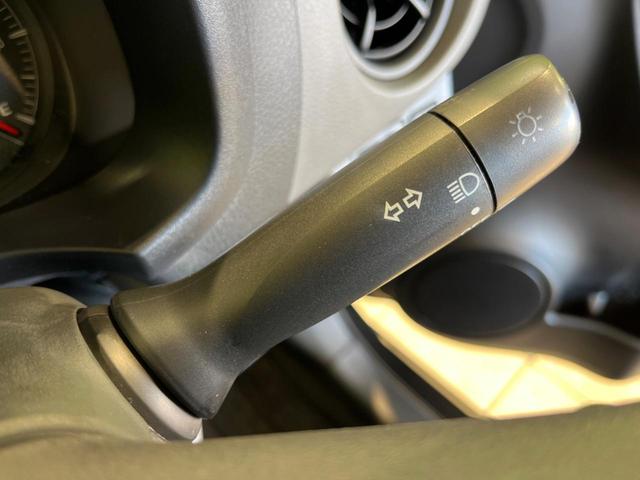 Ｆ　禁煙車　純正ナビ　ＥＴＣ　Ｂｌｕｅｔｏｏｔｈ接続　キーレスエントリー　地デジ　盗難防止装置　プライバシーガラス　ベンチシート　横滑防止装置　トラクションコントロール(40枚目)