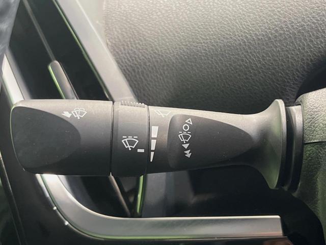 プリウスＰＨＶ Ａユーティリティプラス　メーカーナビ　禁煙車　ＪＢＬプレミアムサウンド　レーダークルーズ　オートエアコン　オートライト　ＬＥＤヘッドライト　クリアランスソナー　フルセグＴＶ　ｂｌｕｅｔｏｏｔｈ　ＥＴＣ　スマートキー（30枚目）
