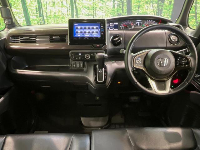 Ｎ－ＢＯＸカスタム Ｇ・Ｌターボホンダセンシング　ターボ　両側電動ドア　純正８型ＳＤナビ　バックカメラ　衝突被害軽減システム　レーダークルーズ　禁煙車　ハーフレザーシート　スマートキー　ＬＥＤヘッド　ＬＥＤフォグ　ビルトインＥＴＣ　オートハイビーム（2枚目）