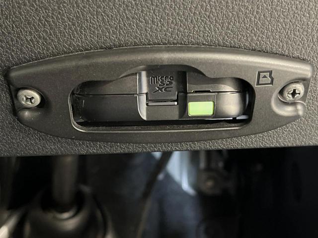 ハイゼットカーゴ クルーズ　純正ＳＤナビ　バックカメラ　衝突被害軽減システム　禁煙車　コーナーセンサー　スマートキー　オートライト　Ｂｌｕｅｔｏｏｔｈ　ＣＤ／ＤＶＤ再生　フルセグ　オートマチックハイビーム（27枚目）