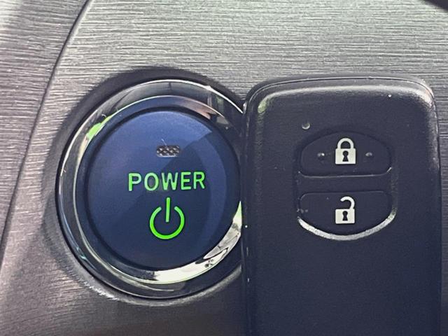 プリウス Ｓ　純正ＳＤナビ　バックカメラ　禁煙車　スマートキー　ＨＩＤヘッド　ビルトインＥＴＣ　オートライト　オートエアコン　純正１５インチアルミ　ＣＤ　ＤＶＤ再生　地デジ（5枚目）