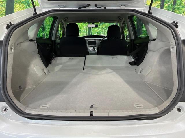 プリウス Ｓ　純正ＳＤナビ　バックカメラ　禁煙車　スマートキー　ＨＩＤヘッド　ビルトインＥＴＣ　オートライト　オートエアコン　純正１５インチアルミ　ＣＤ　ＤＶＤ再生　地デジ（10枚目）