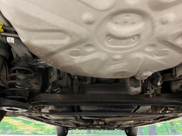 プリウス Ｓ　純正ＳＤナビ　バックカメラ　禁煙車　スマートキー　ＨＩＤヘッド　ビルトインＥＴＣ　オートライト　オートエアコン　純正１５インチアルミ　ＣＤ　ＤＶＤ再生　地デジ（19枚目）