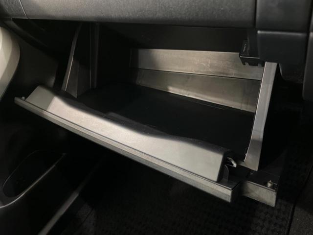 プリウス Ｓ　純正ＳＤナビ　バックカメラ　禁煙車　スマートキー　ＨＩＤヘッド　ビルトインＥＴＣ　オートライト　オートエアコン　純正１５インチアルミ　ＣＤ　ＤＶＤ再生　地デジ（49枚目）