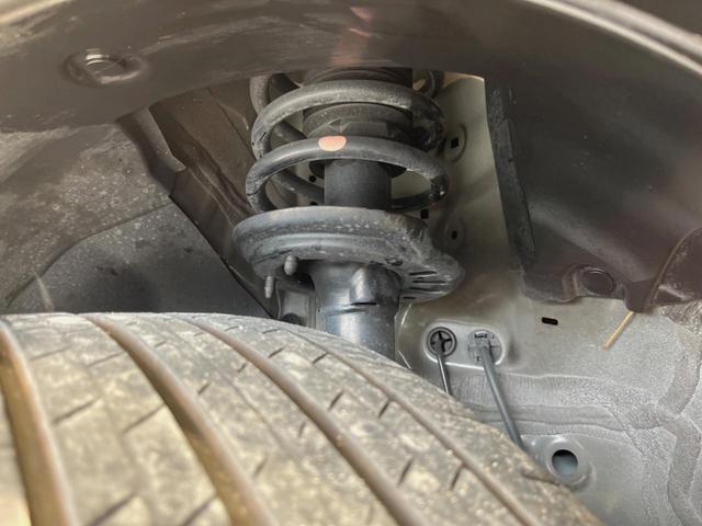 ヴェゼル ｅ：ＨＥＶ　Ｚ　メーカー９型ナビ　全周囲カメラ　衝突軽減装置　レーダークルーズ　禁煙車　電動リアゲート　ハーフレザーシート　コーナーセンサー　スマートキー　ＬＥＤヘッド　ＥＴＣ２．０　オートハイビーム　オートライト（20枚目）