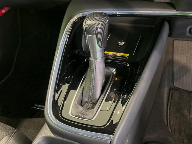 ヴェゼル ｅ：ＨＥＶ　Ｚ　メーカー９型ナビ　全周囲カメラ　衝突軽減装置　レーダークルーズ　禁煙車　電動リアゲート　ハーフレザーシート　コーナーセンサー　スマートキー　ＬＥＤヘッド　ＥＴＣ２．０　オートハイビーム　オートライト（21枚目）