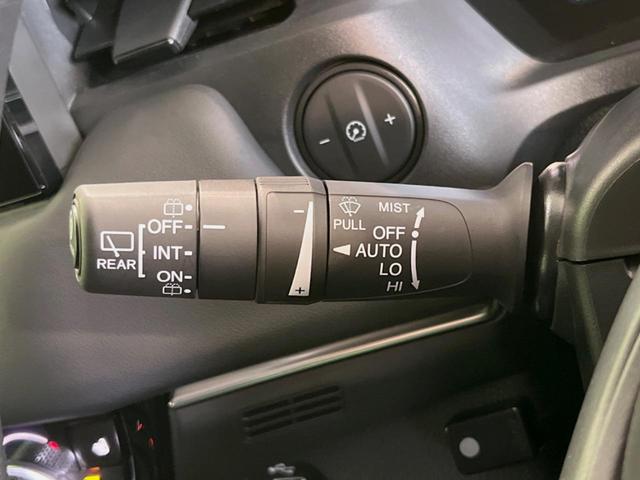 ヴェゼル ｅ：ＨＥＶ　Ｚ　メーカー９型ナビ　全周囲カメラ　衝突軽減装置　レーダークルーズ　禁煙車　電動リアゲート　ハーフレザーシート　コーナーセンサー　スマートキー　ＬＥＤヘッド　ＥＴＣ２．０　オートハイビーム　オートライト（29枚目）
