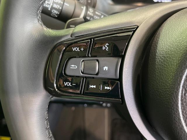 ヴェゼル ｅ：ＨＥＶ　Ｚ　メーカー９型ナビ　全周囲カメラ　衝突軽減装置　レーダークルーズ　禁煙車　電動リアゲート　ハーフレザーシート　コーナーセンサー　スマートキー　ＬＥＤヘッド　ＥＴＣ２．０　オートハイビーム　オートライト（31枚目）