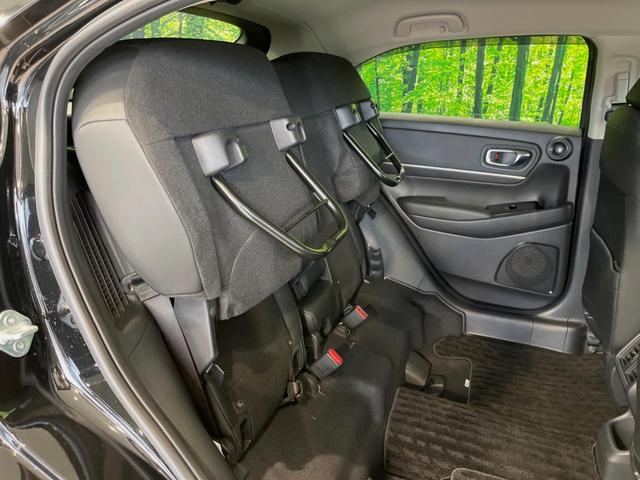 ヴェゼル ｅ：ＨＥＶ　Ｚ　メーカー９型ナビ　全周囲カメラ　衝突軽減装置　レーダークルーズ　禁煙車　電動リアゲート　ハーフレザーシート　コーナーセンサー　スマートキー　ＬＥＤヘッド　ＥＴＣ２．０　オートハイビーム　オートライト（43枚目）