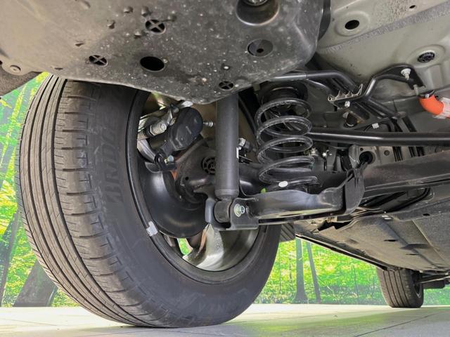 ヴェゼル ｅ：ＨＥＶ　Ｚ　メーカー９型ナビ　全周囲カメラ　衝突軽減装置　レーダークルーズ　禁煙車　電動リアゲート　ハーフレザーシート　コーナーセンサー　スマートキー　ＬＥＤヘッド　ＥＴＣ２．０　オートハイビーム　オートライト（57枚目）