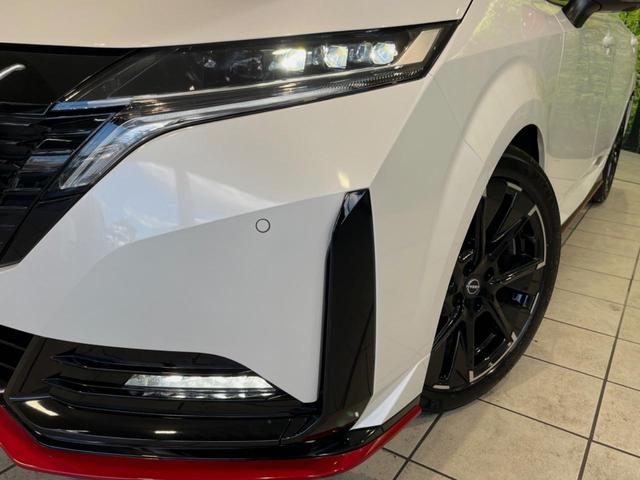 オーラ ニスモ メーカー9型ナビ 全周囲カメラ 衝突被害軽減装置 レーダークルーズ 禁煙車 ハーフレザーシート コーナーセンサー スマートキー LEDヘッド ETC2.0 オートハイビーム 車線逸脱警報(13枚目)