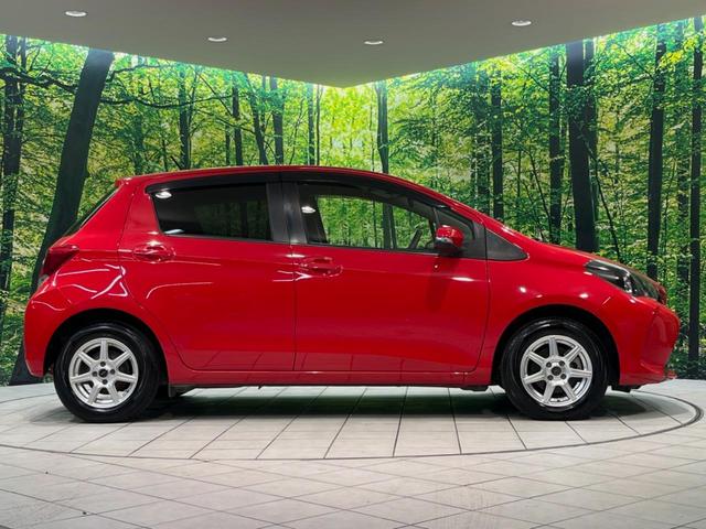 ヴィッツ Ｆ　ＣＤ再生　リモコンキー　プライバシーガラス　ドアバイザー　電動格納ミラー　衝突安全ボディ　盗難防止装置　１４インチアルミホイール（38枚目）