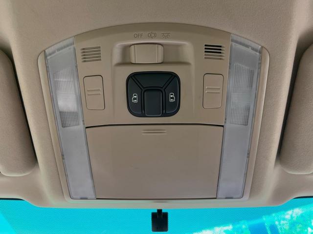 ヴェルファイアハイブリッド X 4WD 両側電動ドア SDナビ 後席モニター バックカメラ 禁煙車 クリアランスソナー スマートキー HIDヘッド ビルトインETC クルコン オートライト デュアルエアコン 純正16インチアルミ(7枚目)