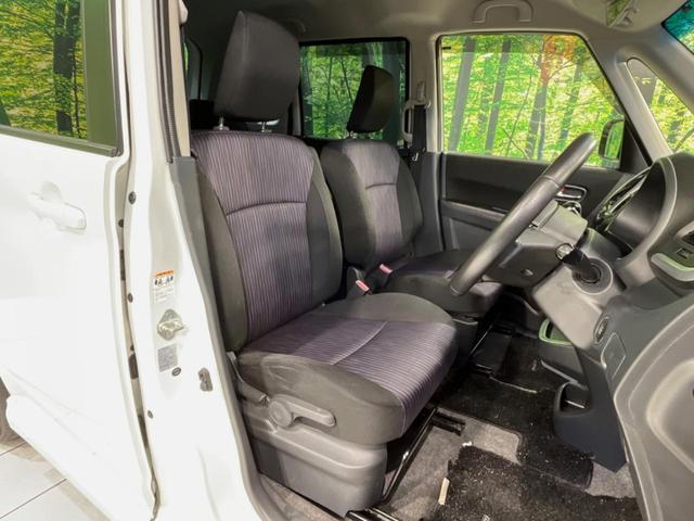運転席シート廻りは使用感も少なく、良好な状態となっています。前オーナー様が丁寧に使っていたことがよくわかりますね。