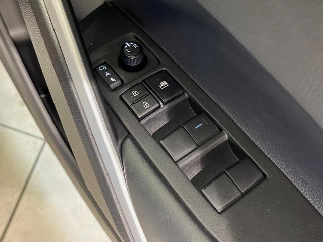 カローラクロス ハイブリッド Z パノラマルーフ 4WD 10.5型ナビ 全周囲カメラ 衝突軽減装置 レーダークルーズ 禁煙車 電動リアゲート ハーフレザーシート パワーシート コーナーセンサー スマートキー LEDヘッド ETC(38枚目)
