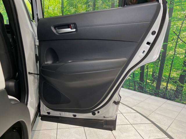 カローラクロス ハイブリッド Z パノラマルーフ 4WD 10.5型ナビ 全周囲カメラ 衝突軽減装置 レーダークルーズ 禁煙車 電動リアゲート ハーフレザーシート パワーシート コーナーセンサー スマートキー LEDヘッド ETC(46枚目)