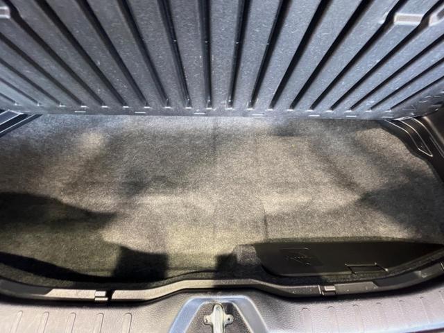 ヴォクシー ZS 煌 両側電動ドア 純正SDナビ バックカメラ 禁煙車 スマートキー LEDヘッド ETC オートハイビーム オートライト デュアルエアコン 純正16インチアルミ Bluetooth CD フルセグ(30枚目)