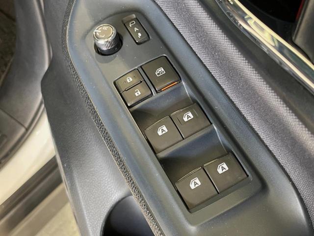 ヴォクシー ZS 煌 両側電動ドア 純正SDナビ バックカメラ 禁煙車 スマートキー LEDヘッド ETC オートハイビーム オートライト デュアルエアコン 純正16インチアルミ Bluetooth CD フルセグ(32枚目)