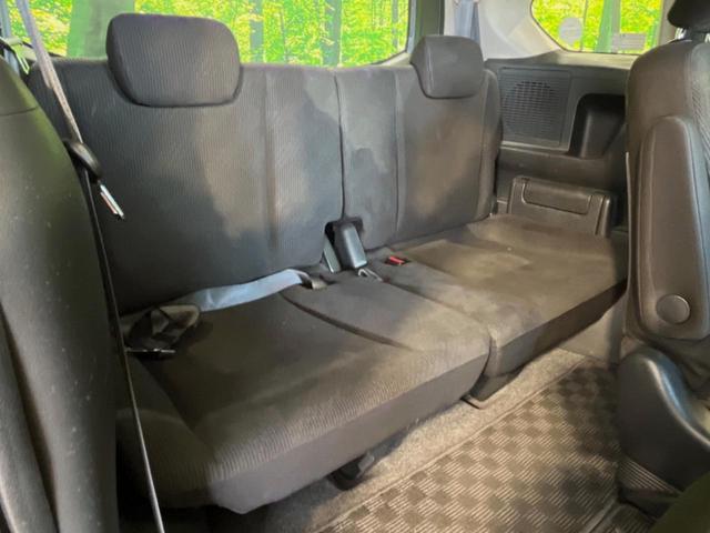 フリード G ジャストセレクション 両側電動ドア 純正HDDナビ バックカメラ 禁煙車 スマートキー HIDヘッド ETC オートライト オートエアコン CD/DVD再生 14インチアルミホイール 電動格納ミラー ドアバイザー(10枚目)