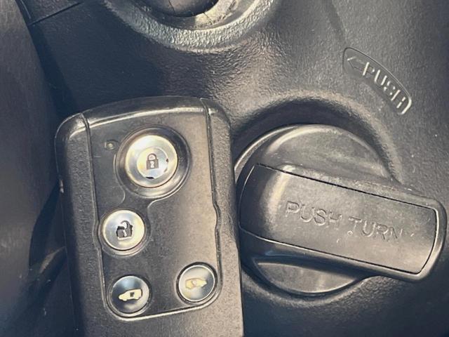 フリード G ジャストセレクション 両側電動ドア 純正HDDナビ バックカメラ 禁煙車 スマートキー HIDヘッド ETC オートライト オートエアコン CD/DVD再生 14インチアルミホイール 電動格納ミラー ドアバイザー(25枚目)