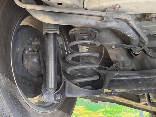 フリード G ジャストセレクション 両側電動ドア 純正HDDナビ バックカメラ 禁煙車 スマートキー HIDヘッド ETC オートライト オートエアコン CD/DVD再生 14インチアルミホイール 電動格納ミラー ドアバイザー(47枚目)