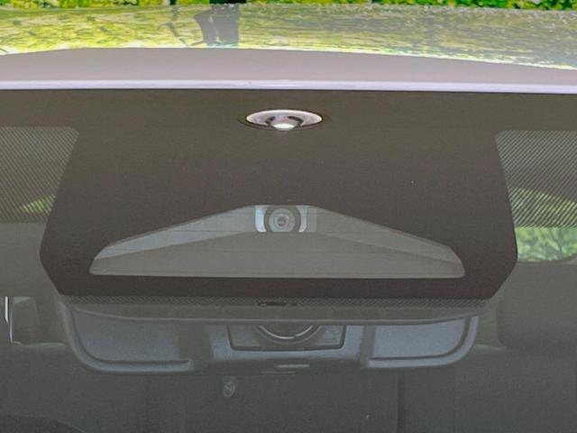 プリウス Ｘ　バックカメラ　純正ナビ機能付きＤＡ　衝突被害軽減システム　レーダークルーズ　禁煙車　ドラレコ　コーナーセンサー　スマートキー　ＬＥＤヘッド　ＥＴＣ２．０　オートハイビーム　Ｂｌｕｅｔｏｏｔｈ（5枚目）