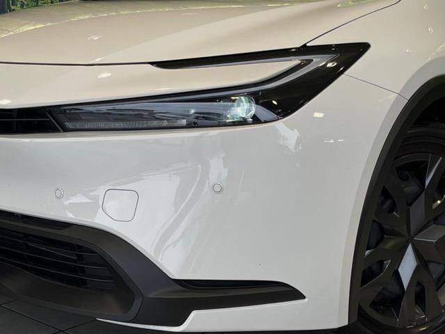 プリウス Ｘ　バックカメラ　純正ナビ機能付きＤＡ　衝突被害軽減システム　レーダークルーズ　禁煙車　ドラレコ　コーナーセンサー　スマートキー　ＬＥＤヘッド　ＥＴＣ２．０　オートハイビーム　Ｂｌｕｅｔｏｏｔｈ（13枚目）