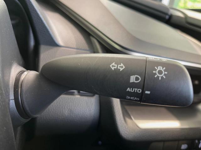 プリウス Ｘ　バックカメラ　純正ナビ機能付きＤＡ　衝突被害軽減システム　レーダークルーズ　禁煙車　ドラレコ　コーナーセンサー　スマートキー　ＬＥＤヘッド　ＥＴＣ２．０　オートハイビーム　Ｂｌｕｅｔｏｏｔｈ（30枚目）